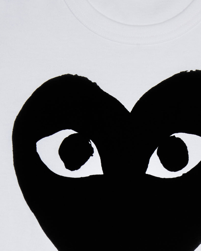 COMME DES GARCONS PLAY - T-SHIRT WITH LARGE BLACK HEART – UNKNWN