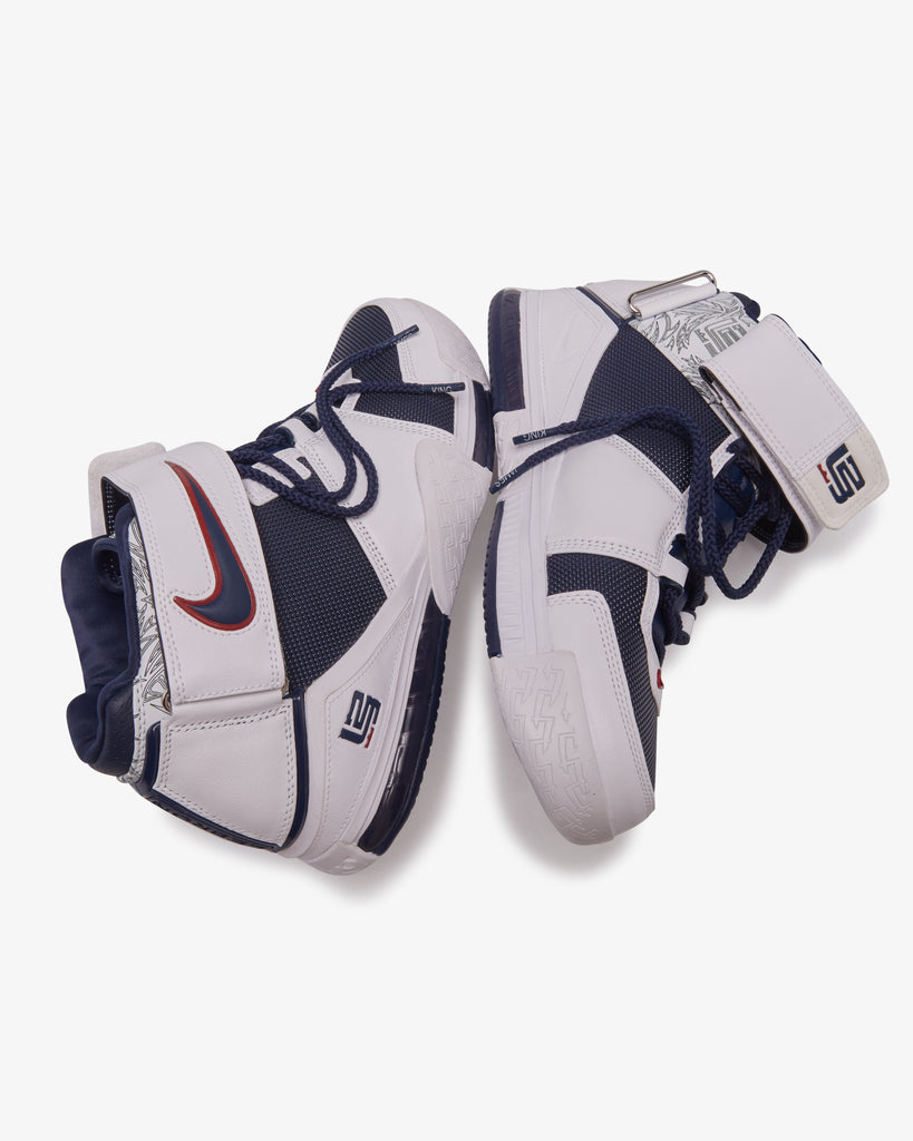 Nike Zoom LeBron 2 USA 8.5 / White